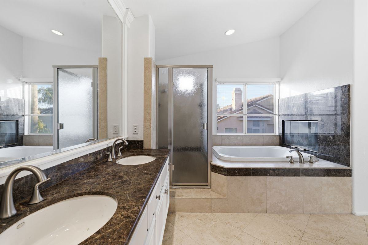 8261 E Alpine Ct - Photo 5 of 34