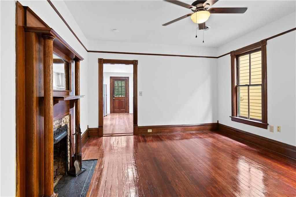 235 Elizabeth St Ne ##B - Photo 5 of 26