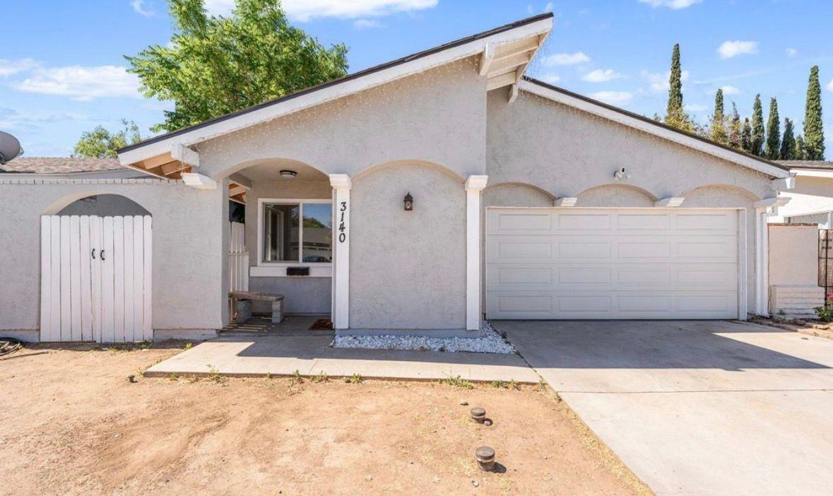 3140 E Avenue Q15 - Photo 2 of 11