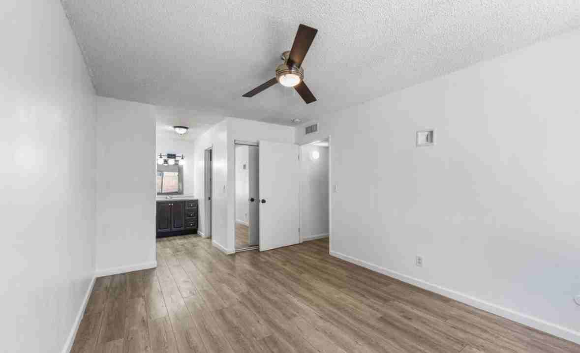 3140 E Avenue Q15 - Photo 5 of 11