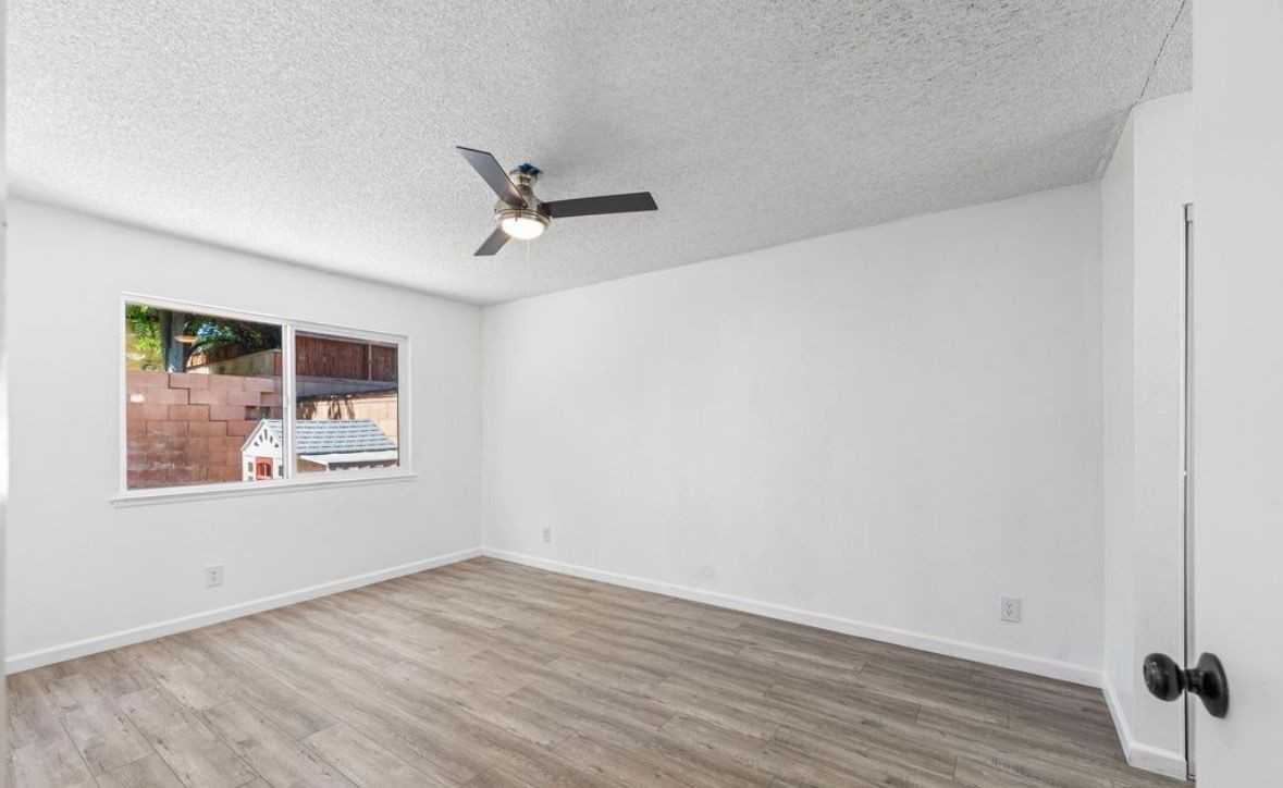 3140 E Avenue Q15 - Photo 6 of 11