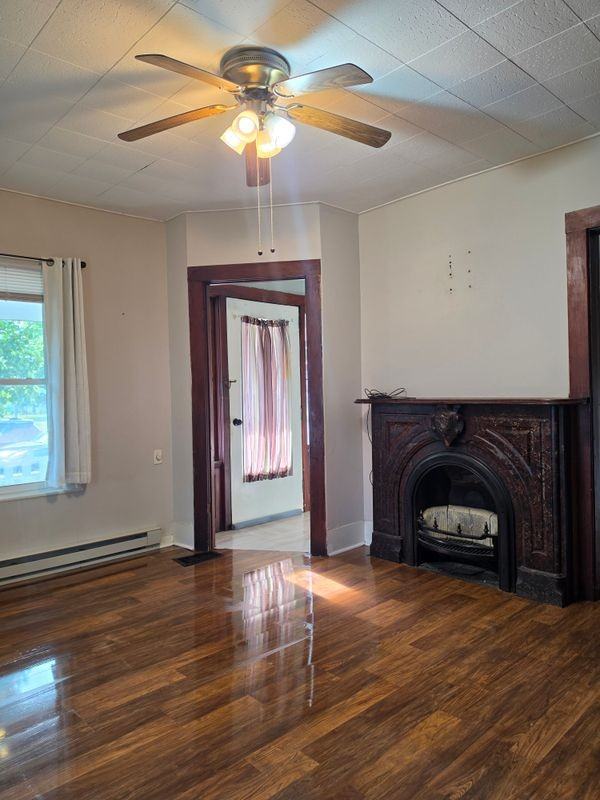 113 Lawrence St - Photo 5 of 8