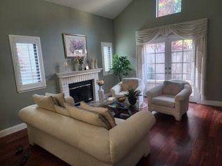 2070 University Park Dr - Photo 2 of 7