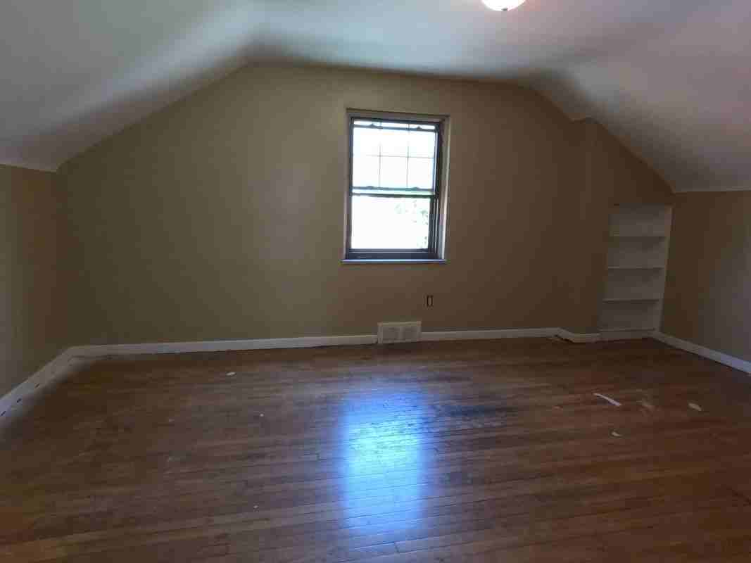 11492 College St - Photo 2 of 5