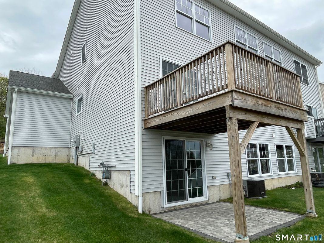 28 Woodside Dr - Photo 2 of 19