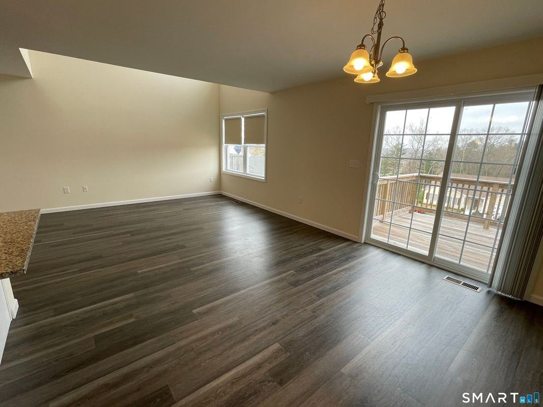 28 Woodside Dr - Photo 4 of 19