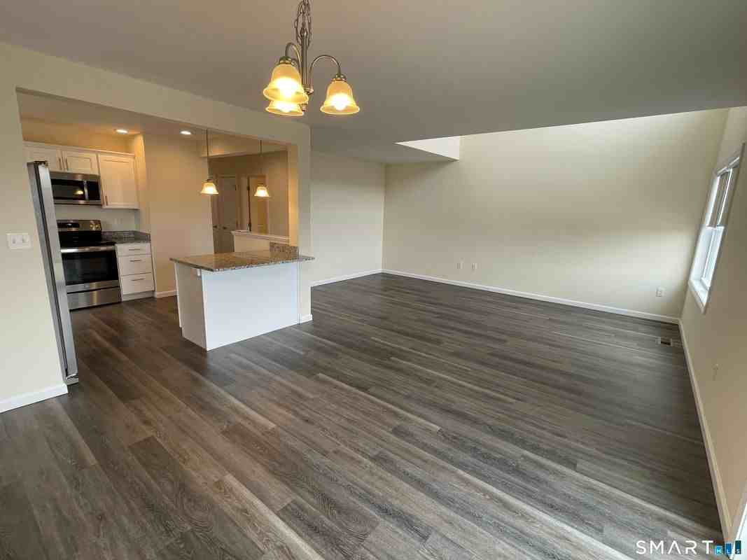 28 Woodside Dr - Photo 5 of 19