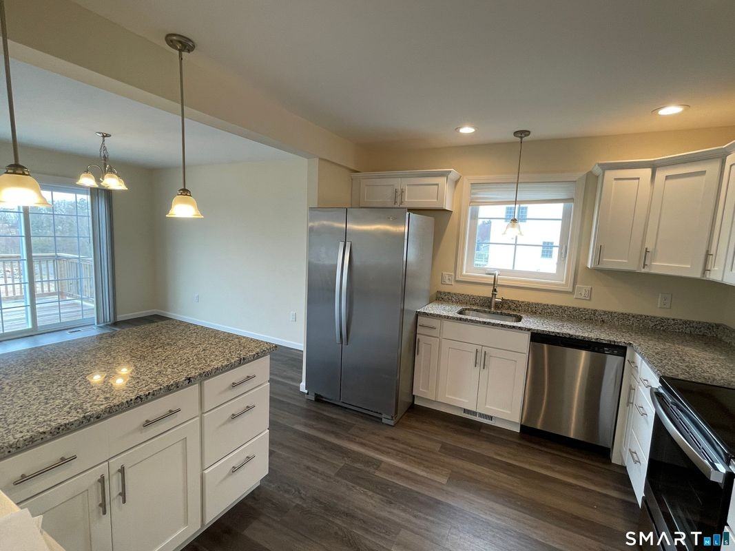 28 Woodside Dr - Photo 7 of 19