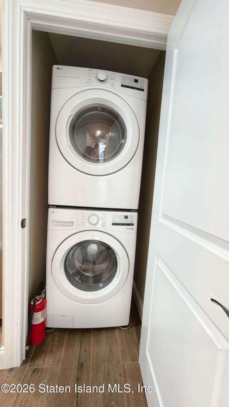 75 Ionia Ave ##1 - Photo 6 of 6