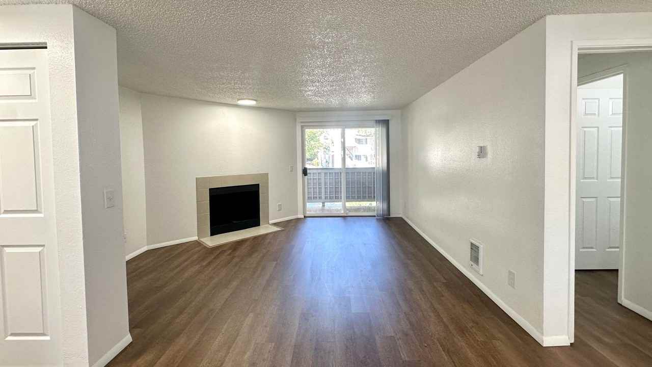 Clearwater Ridge Apartments - Photo 4 of 27