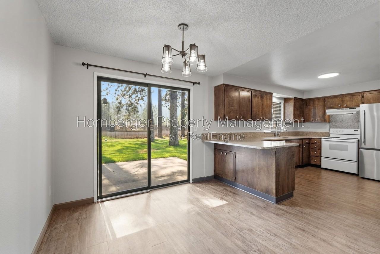 816 S Robinhood St - Photo 4 of 27