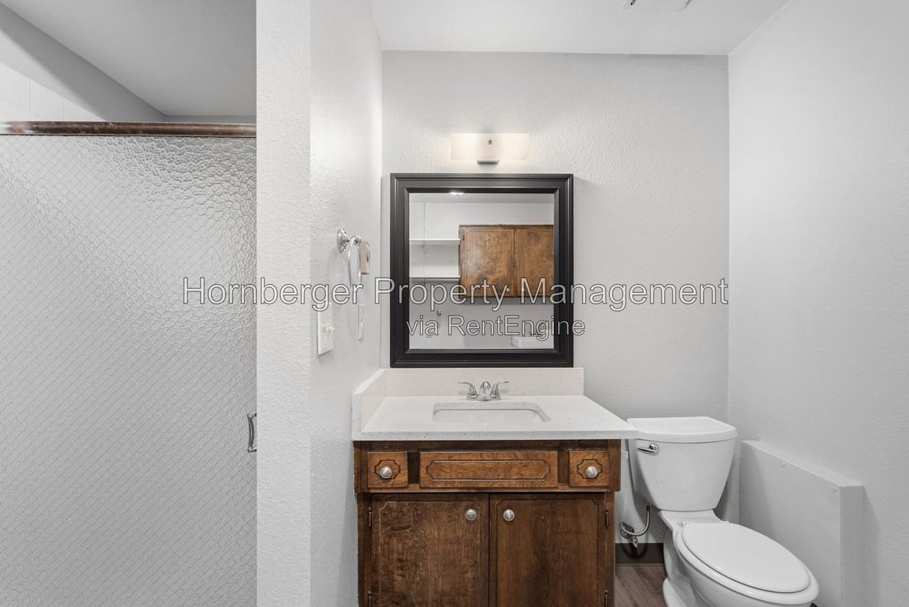 816 S Robinhood St - Photo 7 of 27