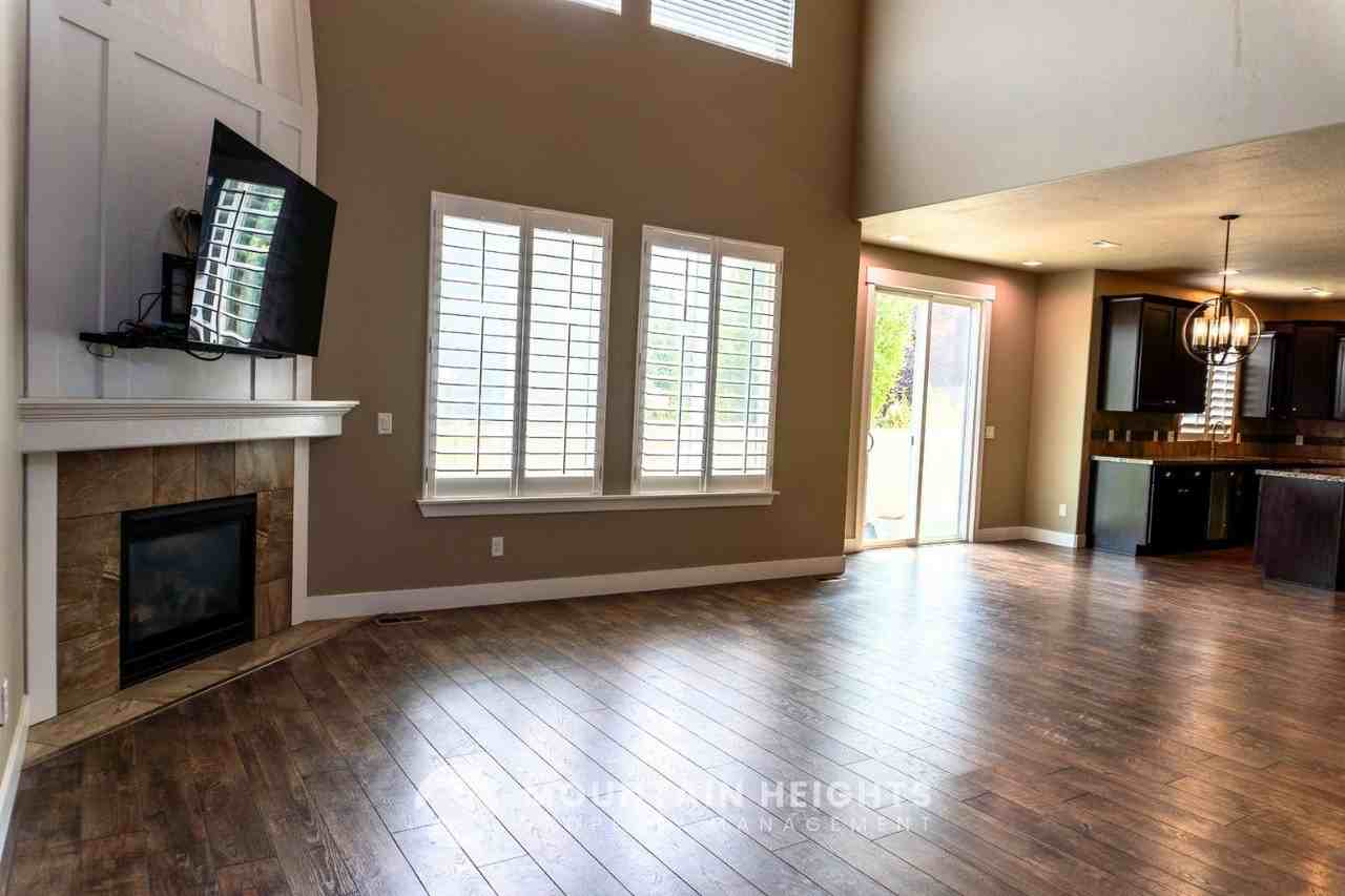 3953 W Sand Lake Dr - Photo 5 of 46