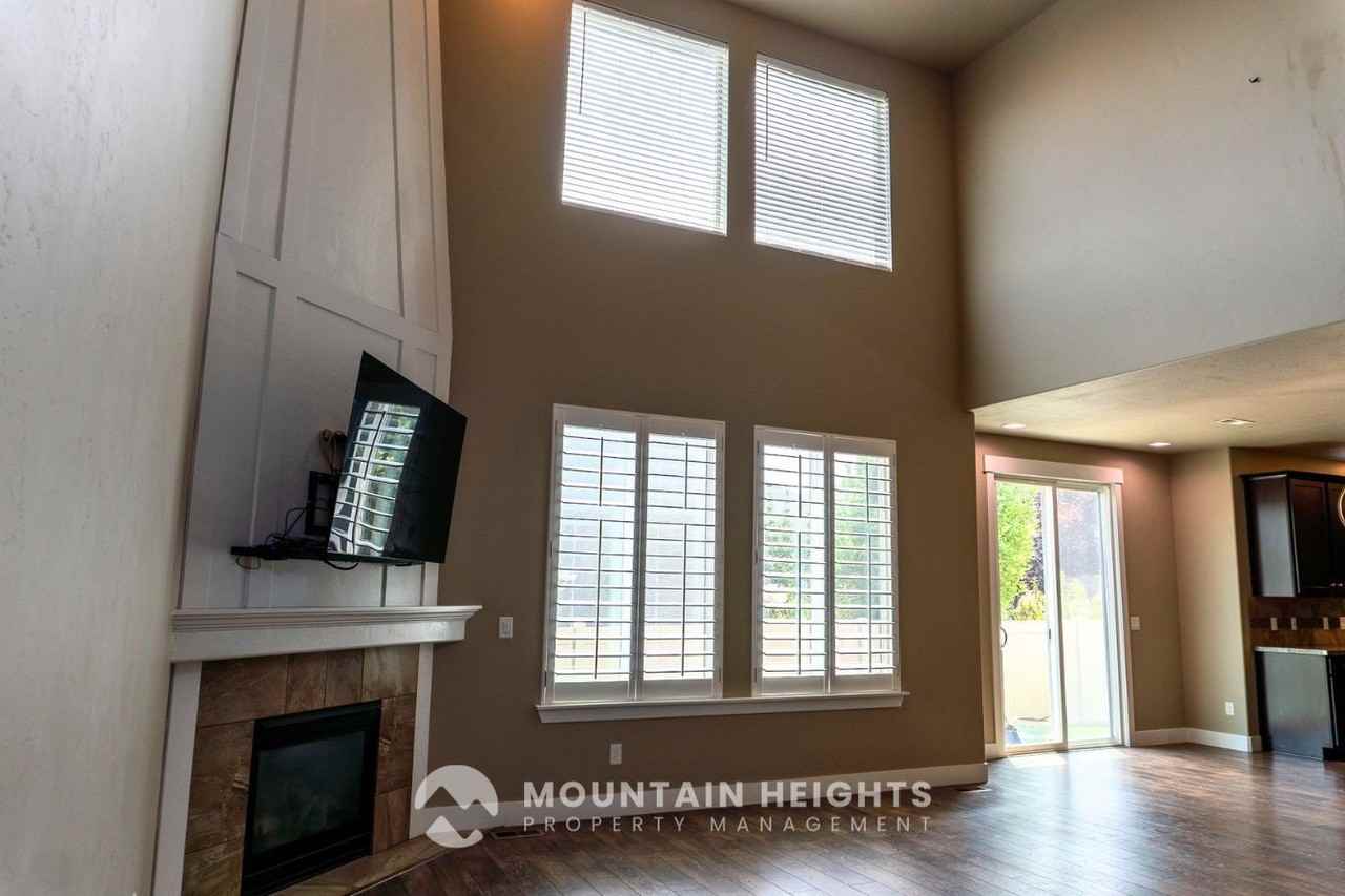 3953 W Sand Lake Dr - Photo 6 of 46