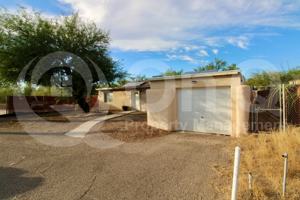 featured image of 4937 E Rosewood St