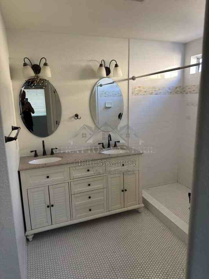 14159 W Columbus Ave - Photo 6 of 10