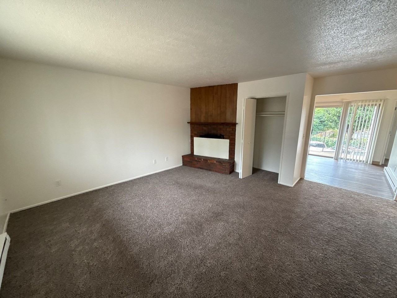 3930 Iberis St Ne - Photo 3 of 24