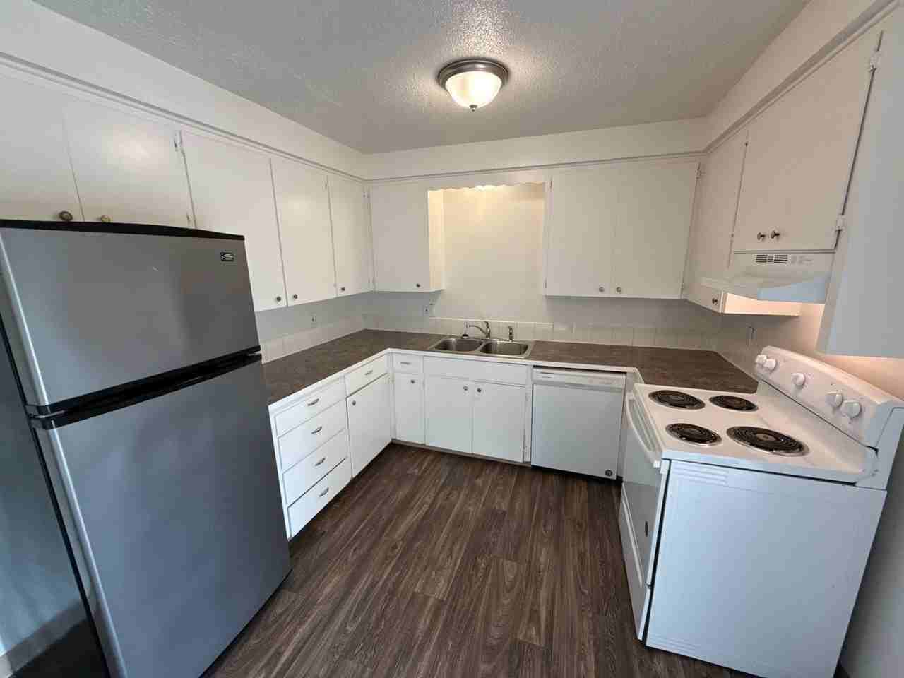 3930 Iberis St Ne - Photo 7 of 24