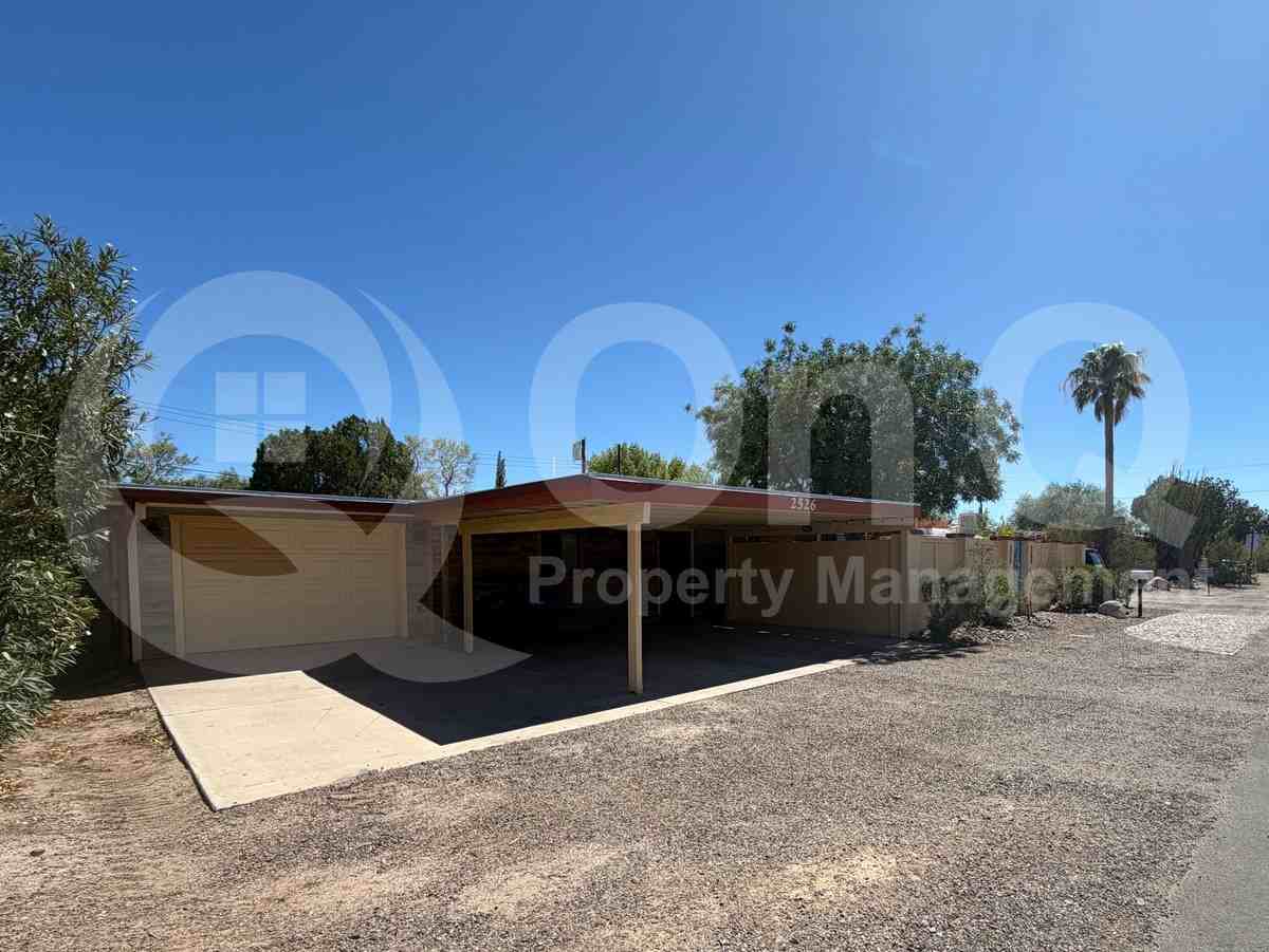 2526 E Allen Rd - Photo 3 of 24