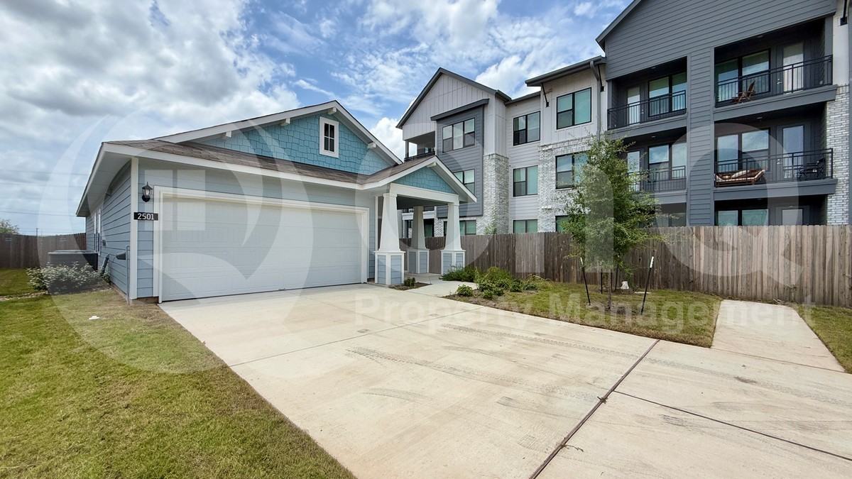 2501 Totley Rd - Photo 2 of 19