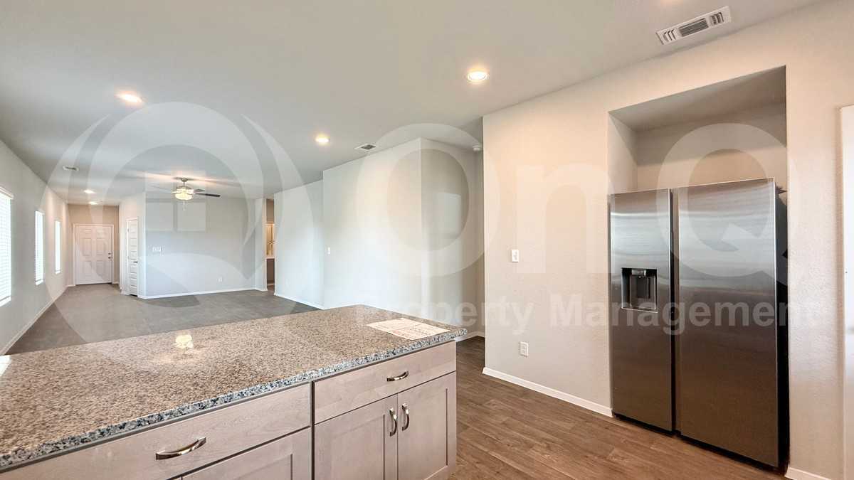 2501 Totley Rd - Photo 4 of 19