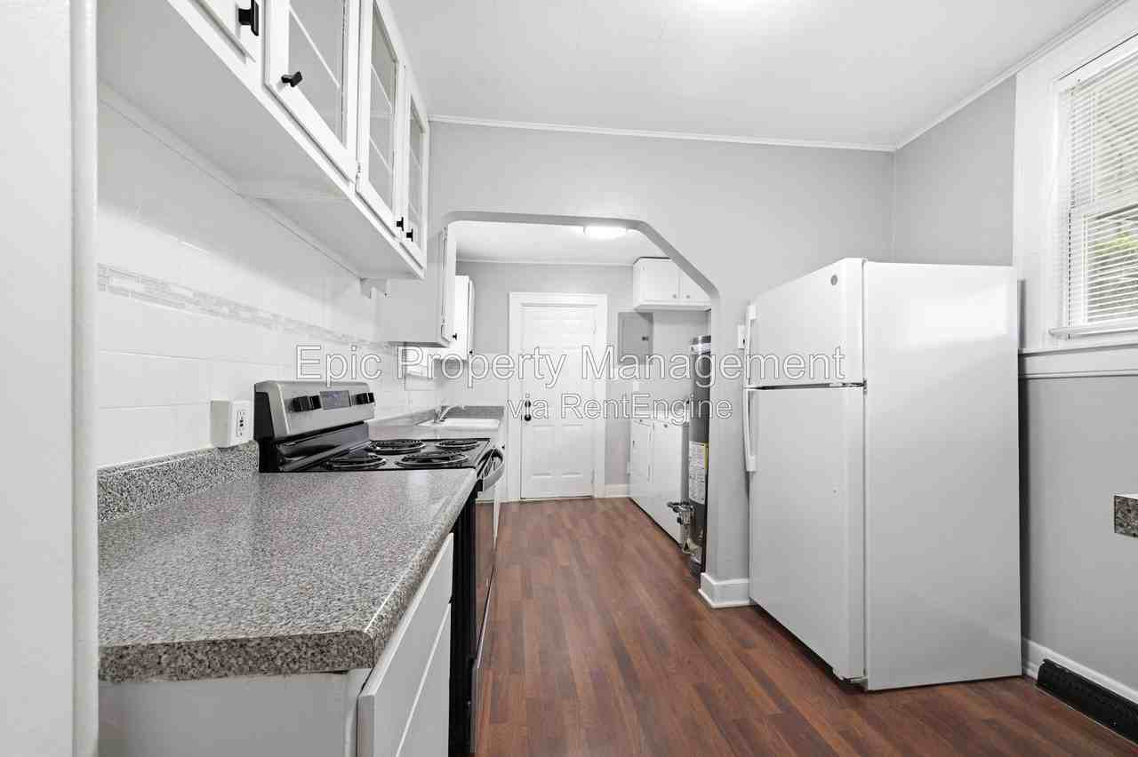 662 E Saratoga St - Photo 3 of 12