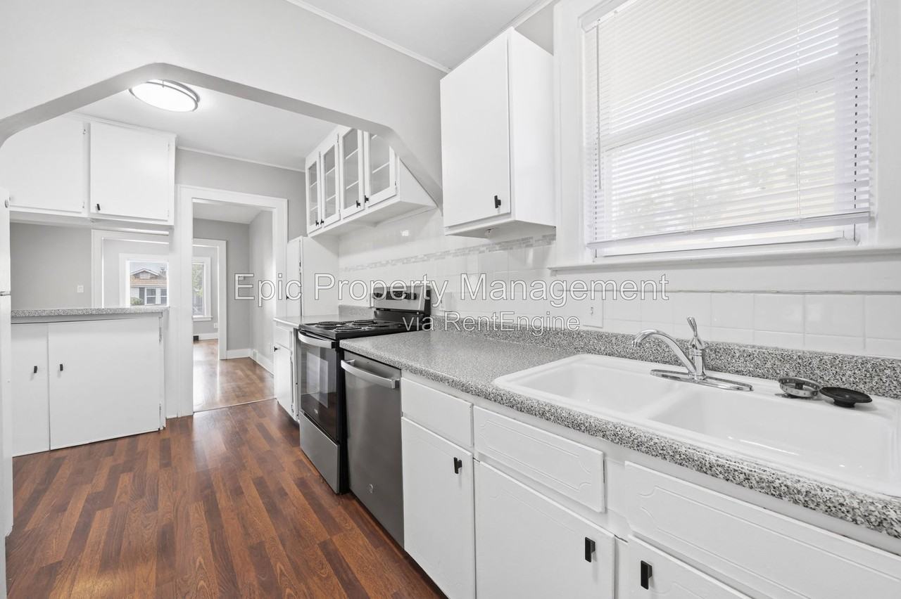 662 E Saratoga St - Photo 4 of 12