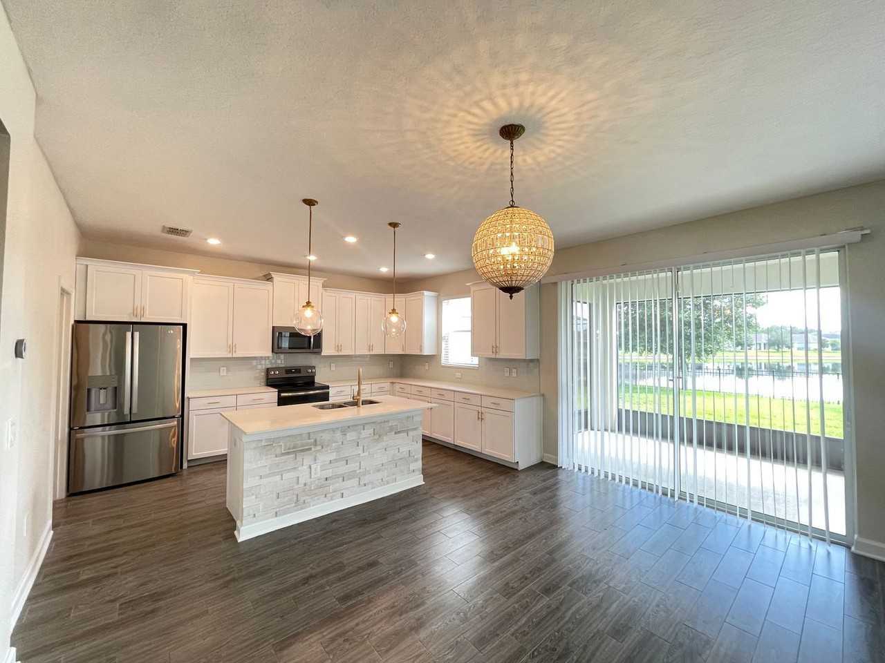 10881 Longleaf Woods Dr - Photo 7 of 33