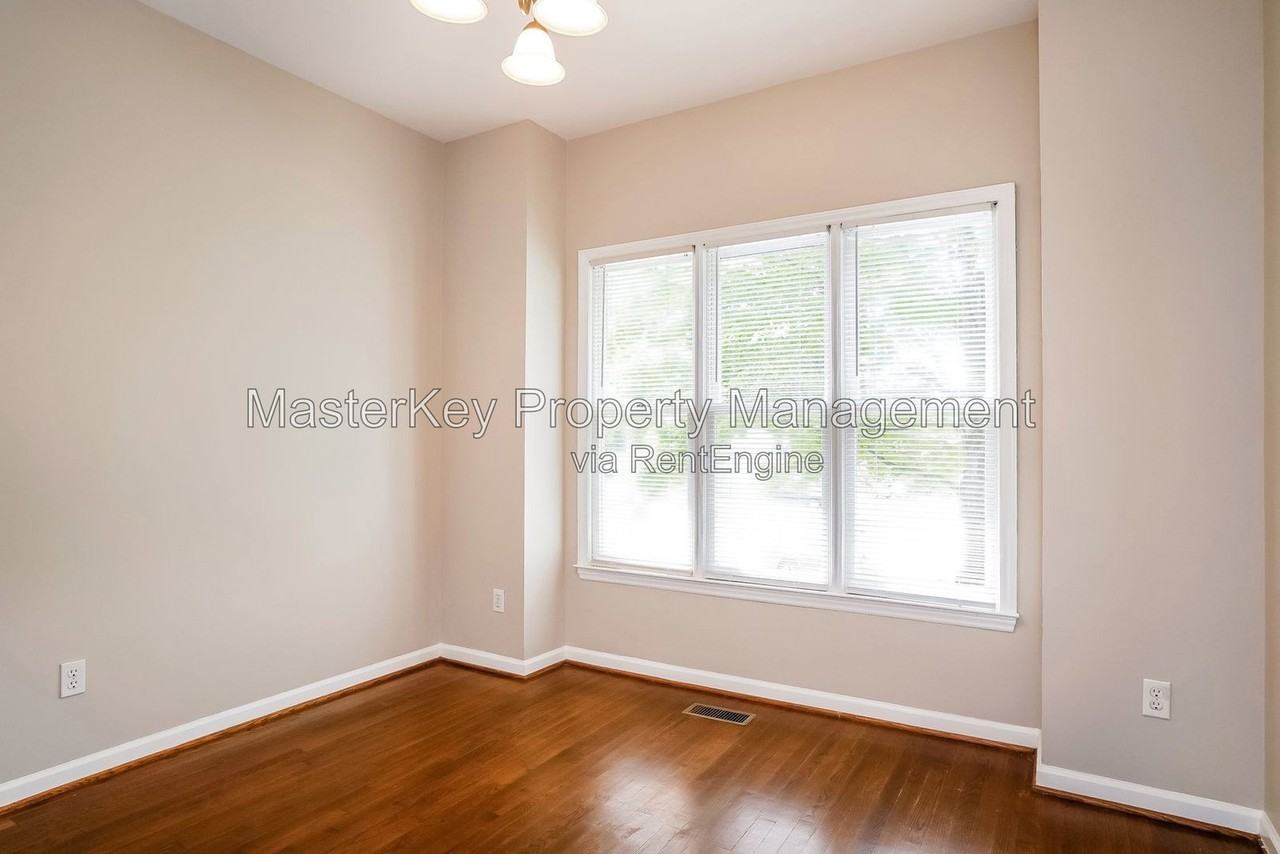 1600 Nesfield Pl - Photo 4 of 30