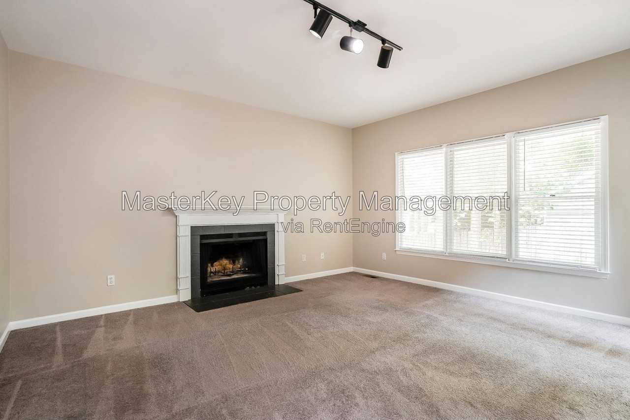 1600 Nesfield Pl - Photo 6 of 30