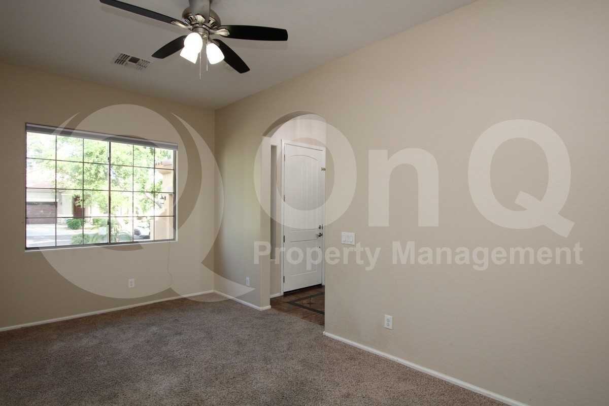 4226 E Buckboard Rd - Photo 7 of 32