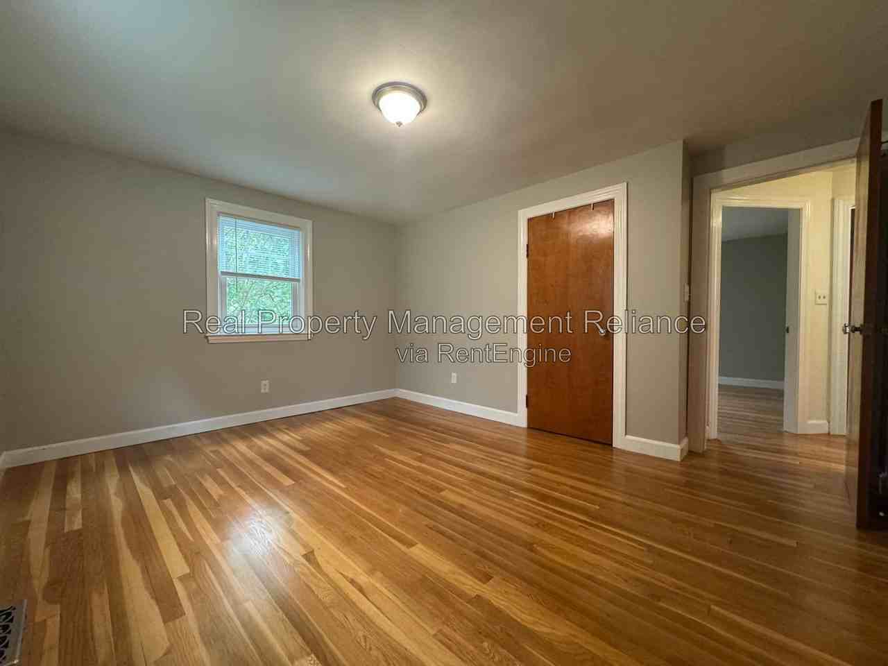 78 Memorial Dr - Photo 6 of 18