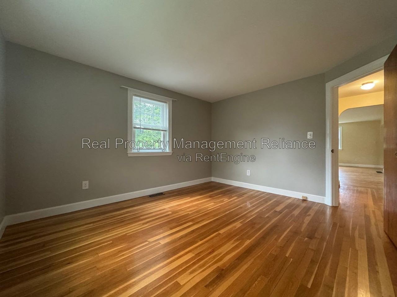 78 Memorial Dr - Photo 7 of 18