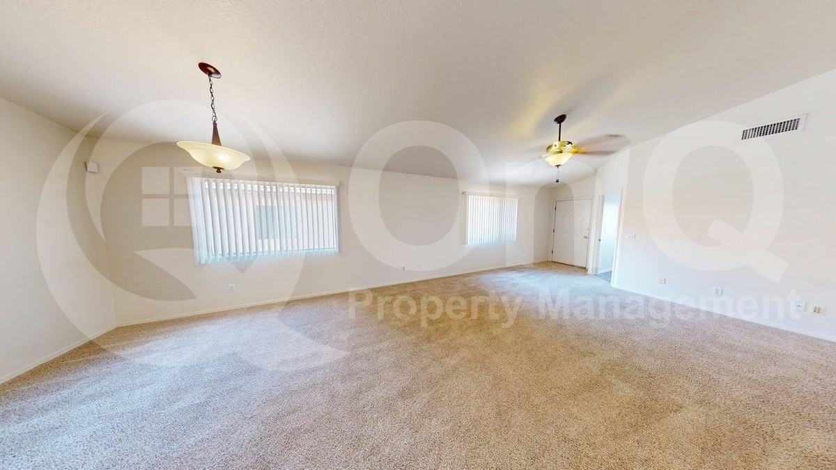 2396 W Silverbell Tree Dr - Photo 4 of 25