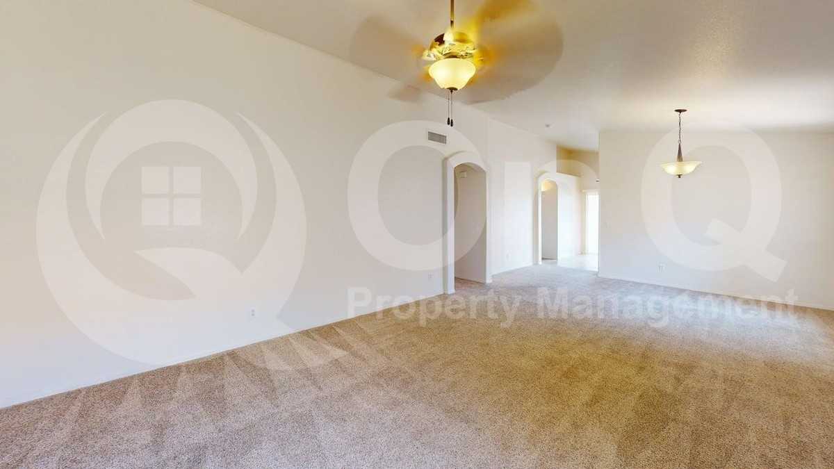 2396 W Silverbell Tree Dr - Photo 5 of 25