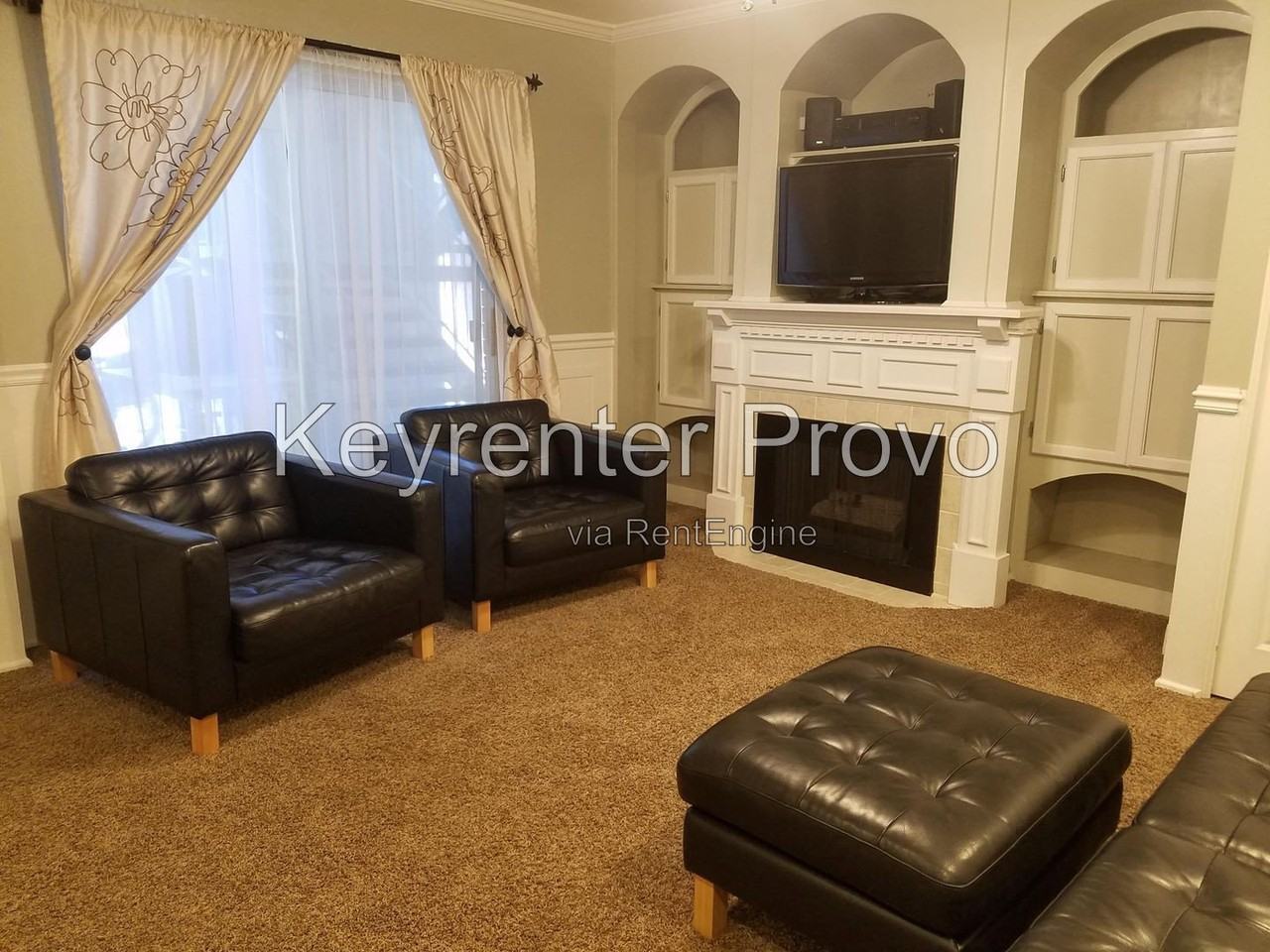 1686 Hickory Ln - Photo 2 of 19