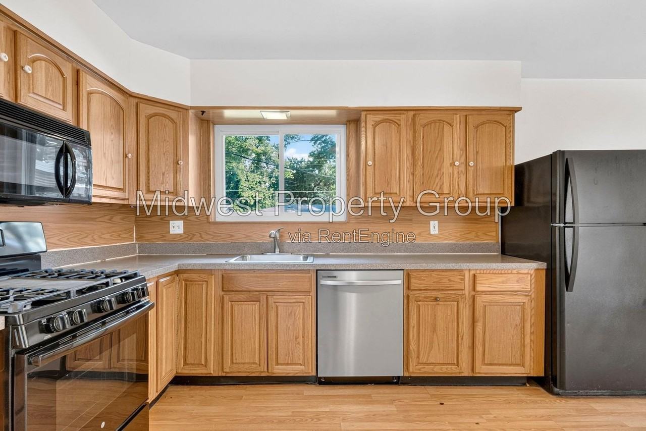 370 Gerald Ave - Photo 4 of 30