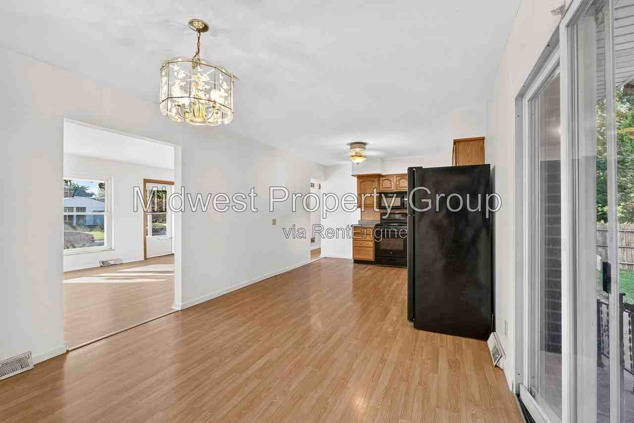 370 Gerald Ave - Photo 7 of 30