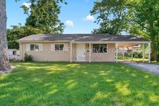 690 Central Pkwy - Photo 1 of 1