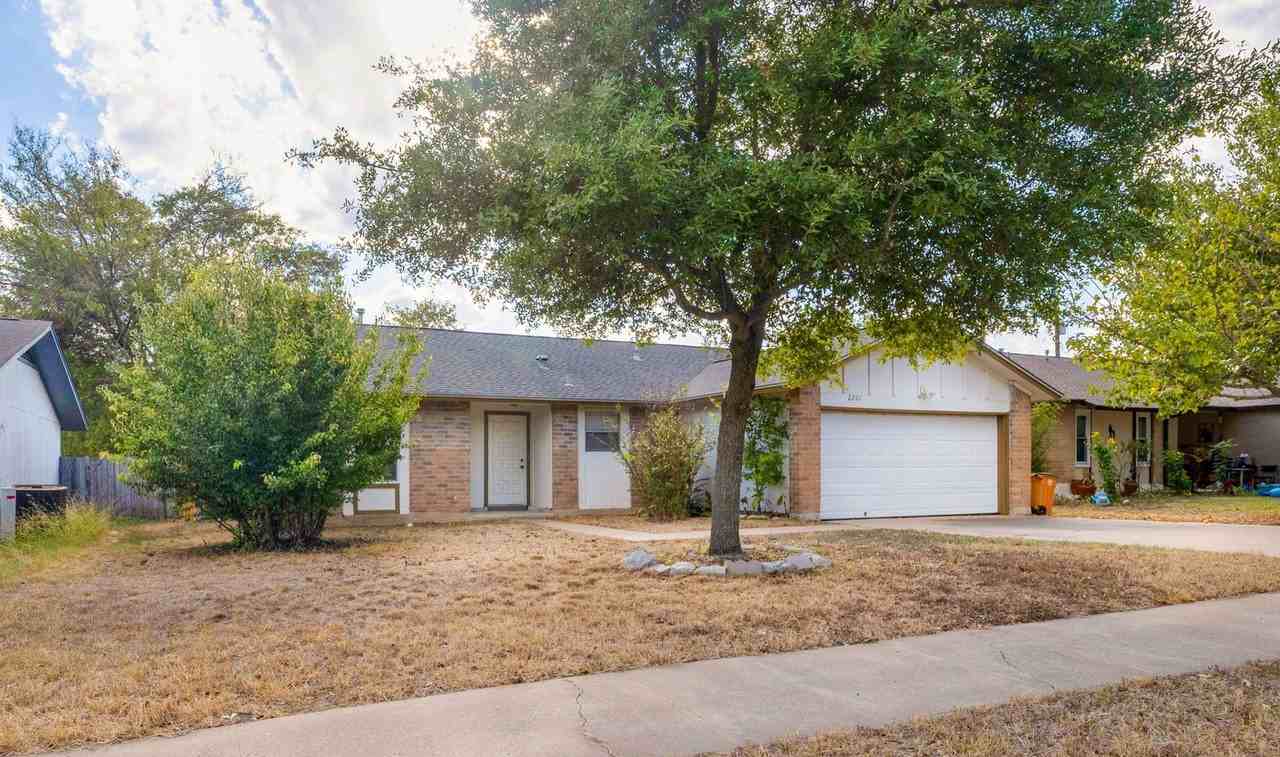 2201 Singletree Ave - Photo 2 of 40