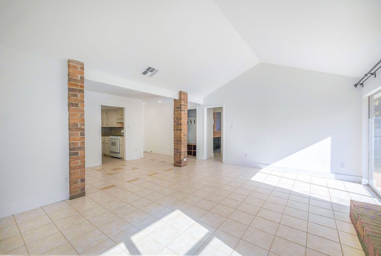 2201 Singletree Ave - Photo 5 of 40