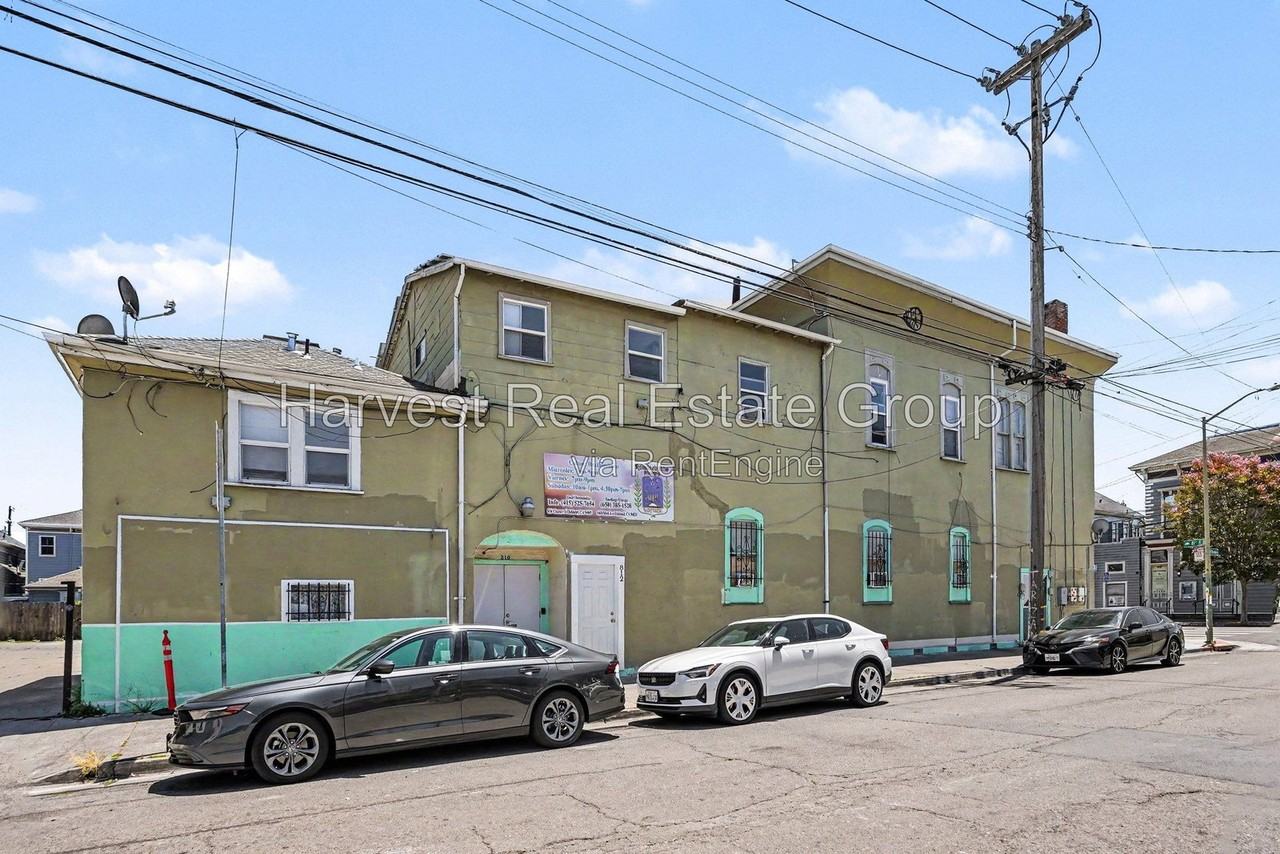 812 Chester St - Photo 3 of 16