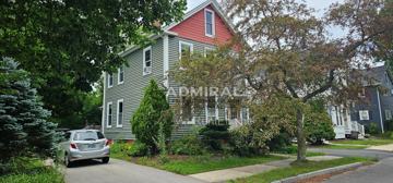 featured image of 8 Maple St