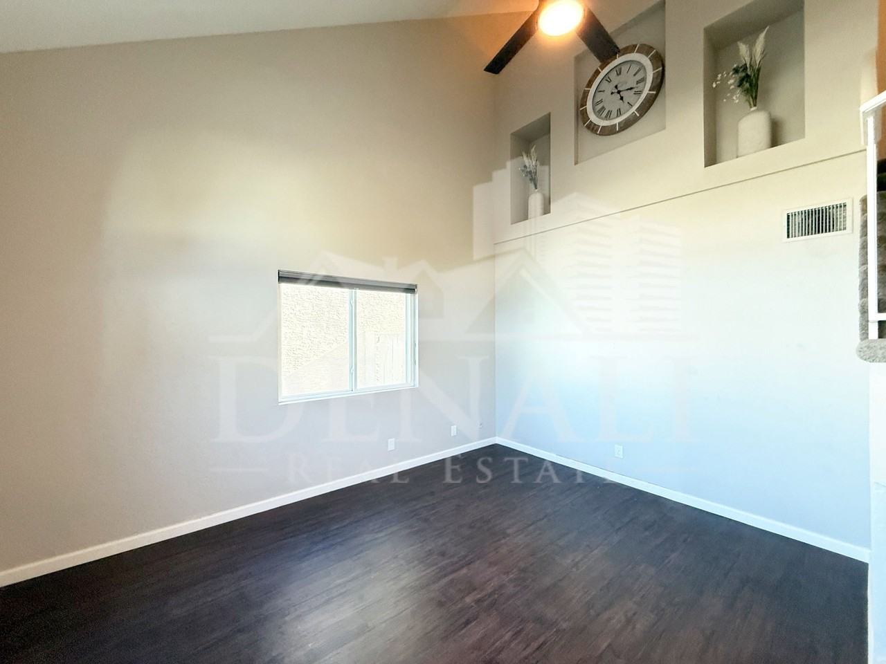1114 S Surfside Dr - Photo 3 of 26