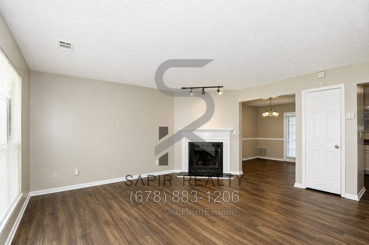 5571 Wells Cir - Photo 2 of 16