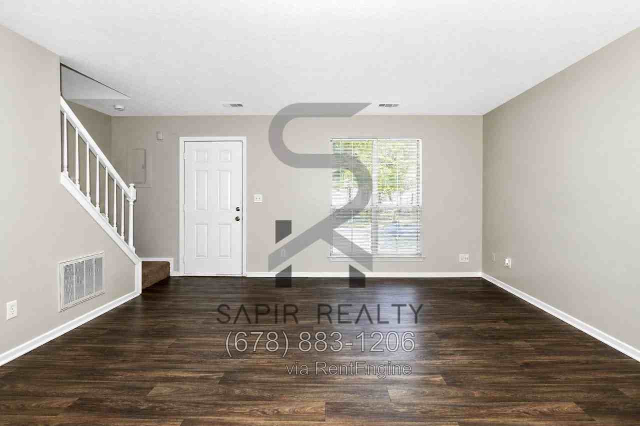 5571 Wells Cir - Photo 3 of 16