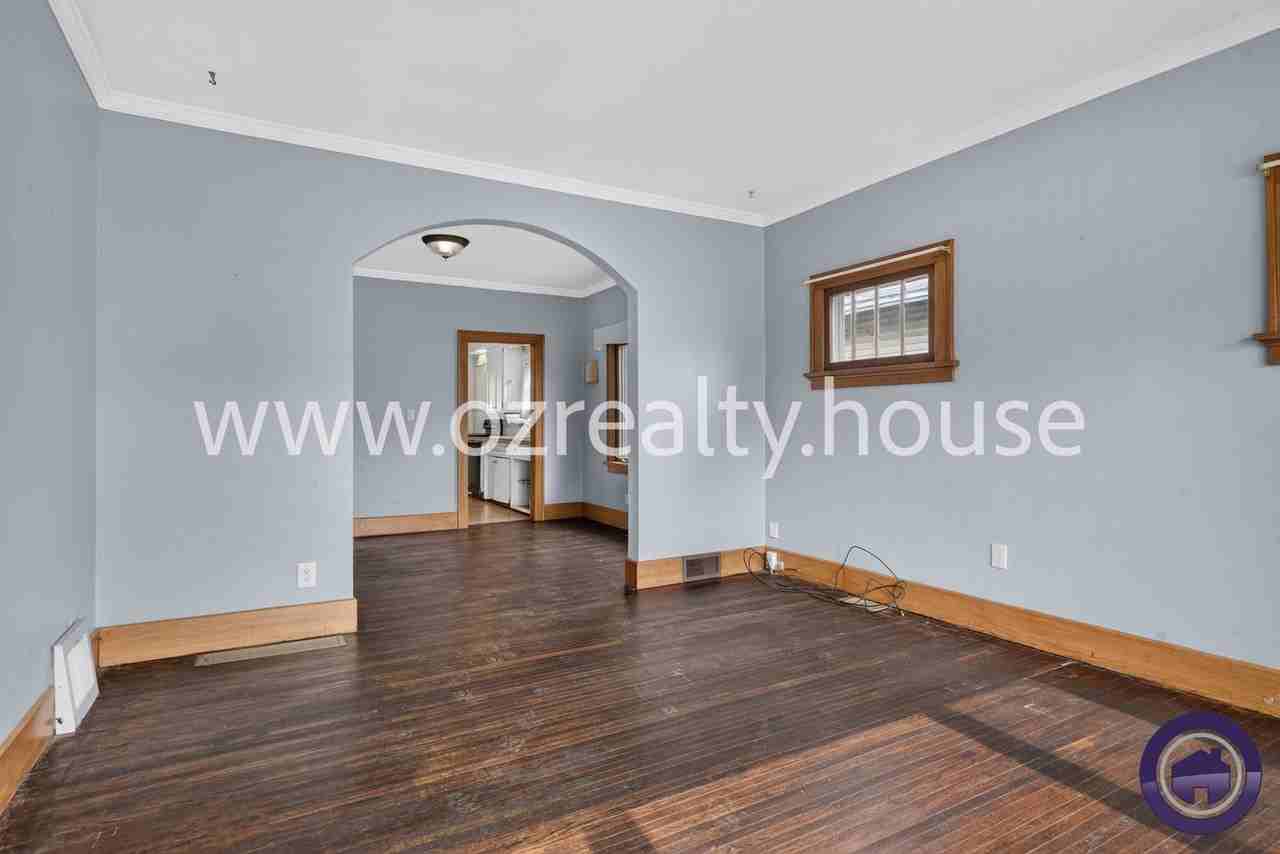 920 Wright Ave - Photo 4 of 17