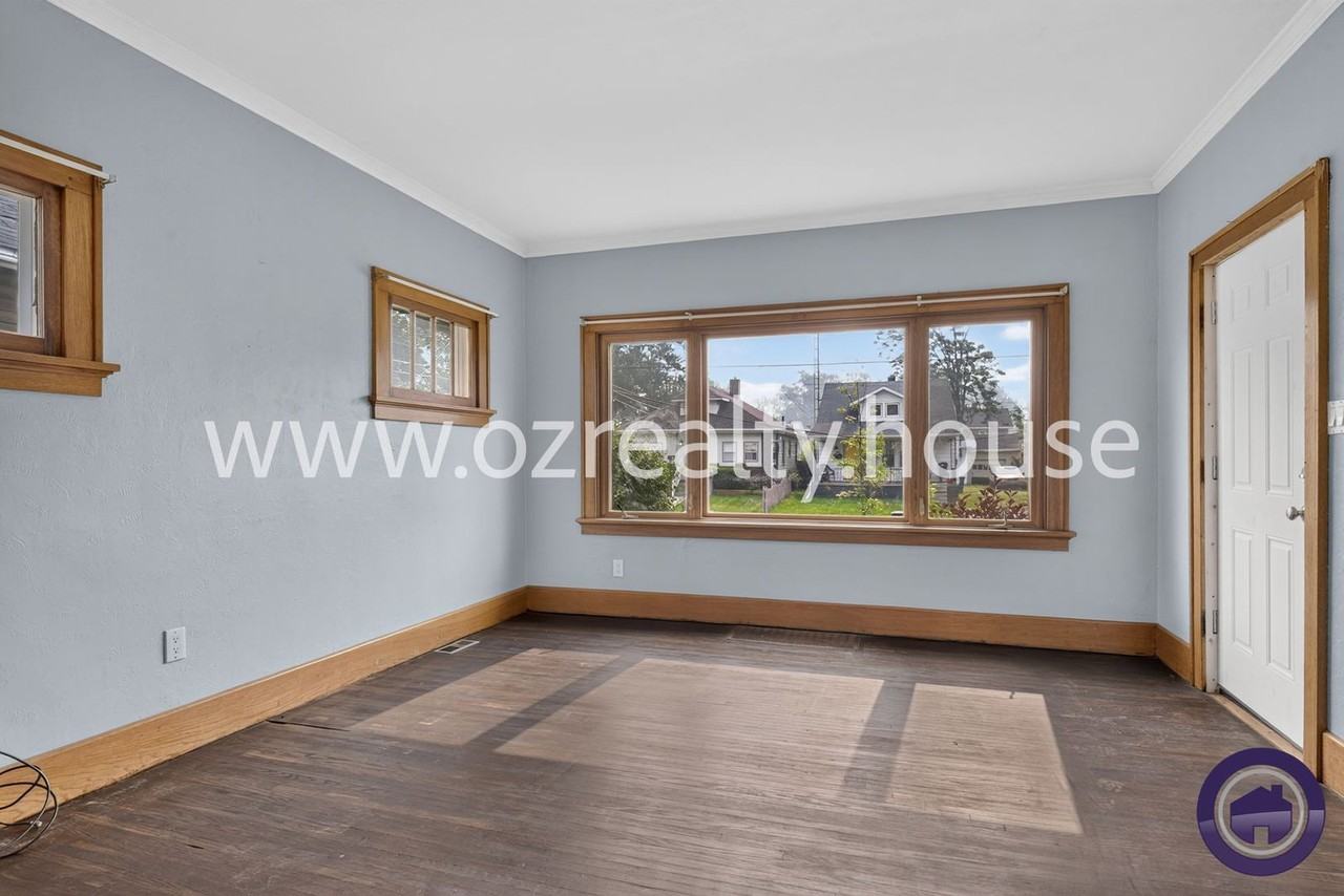 920 Wright Ave - Photo 7 of 17