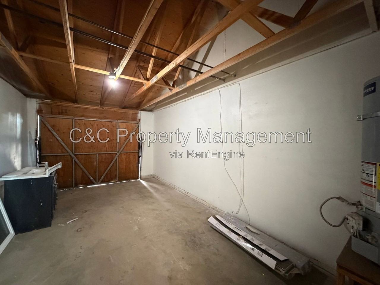 21490 Bear Valley Rd #A - Photo 7 of 8