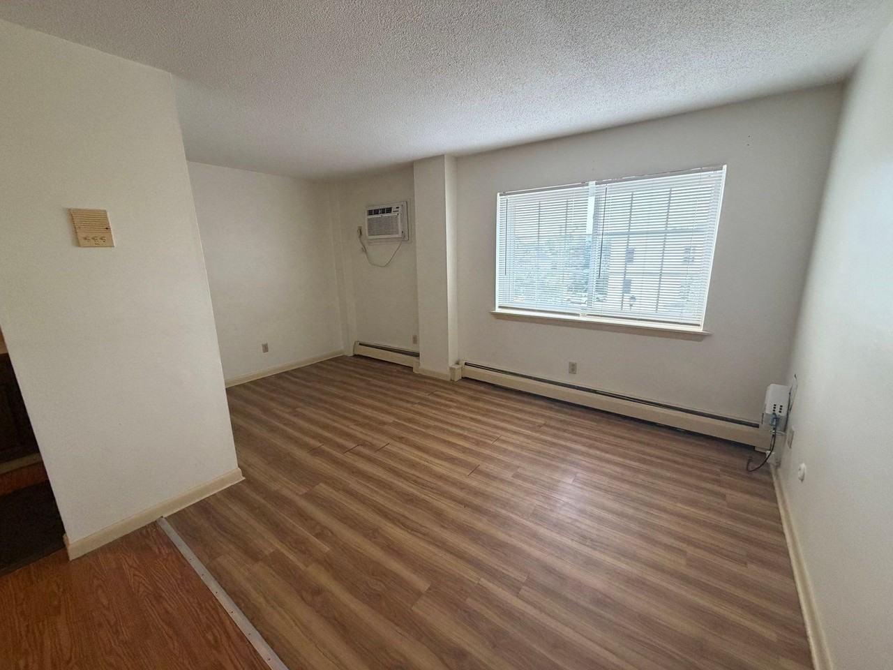 261 Pine St #35